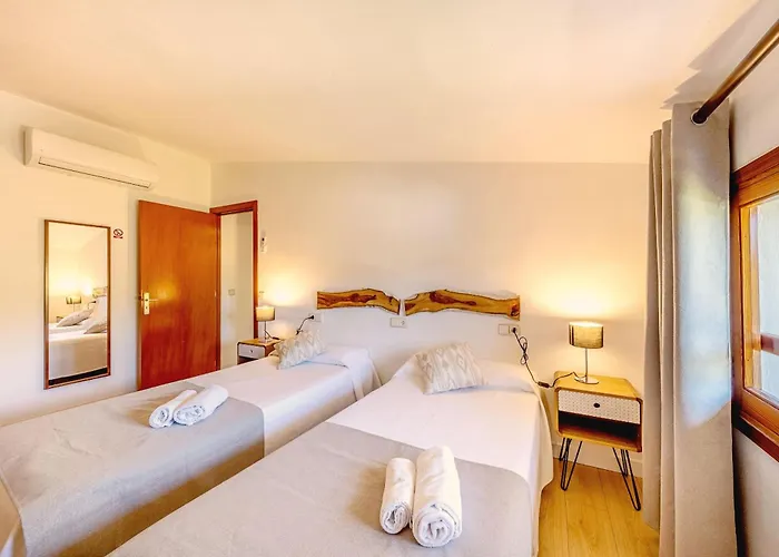 Camarroja By Sealand *